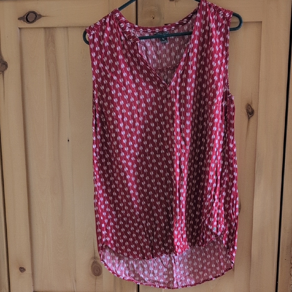 Eddie Bauer Red Printed Sleeveless V-Neck Camisole